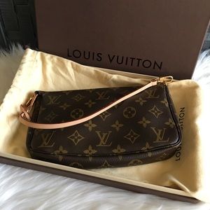 Louis Vuitton Pochette Accessories